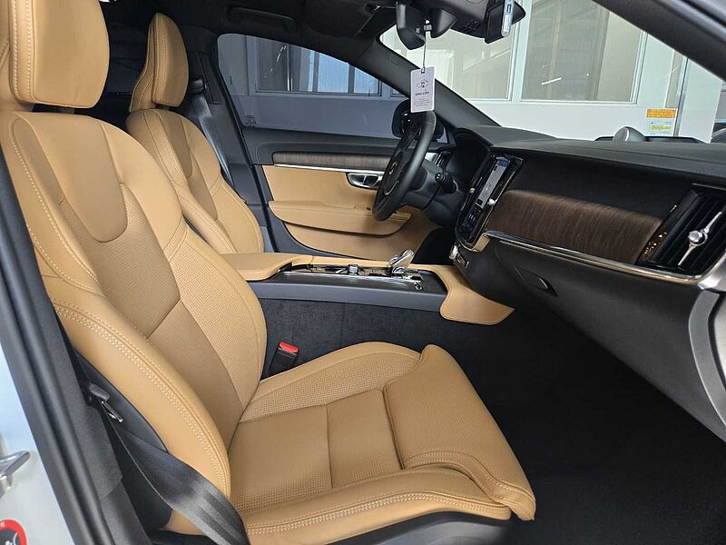 Volvo  Ultra, B5 AWD 가솔린