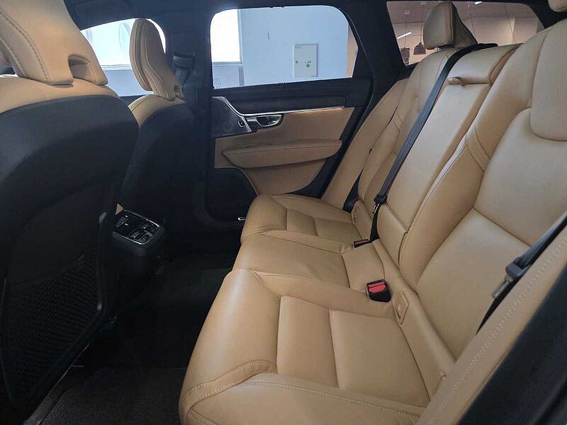 Volvo  Ultra, B5 AWD 가솔린