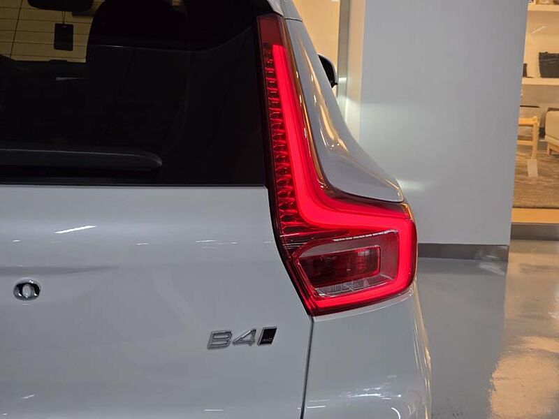 Volvo Ultra, B4 AWD