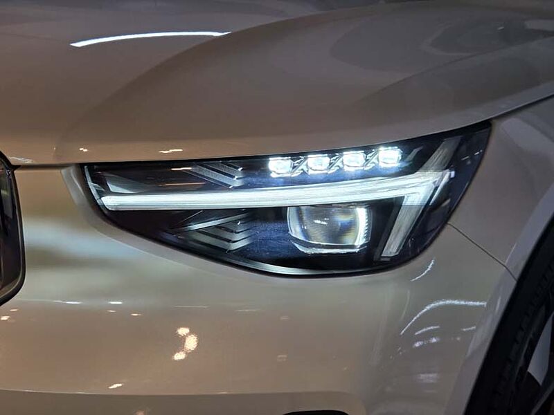 Volvo Ultra, B4 AWD