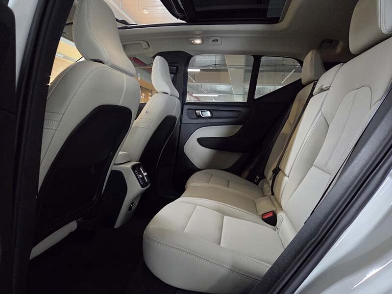 Volvo Ultra, B4 AWD