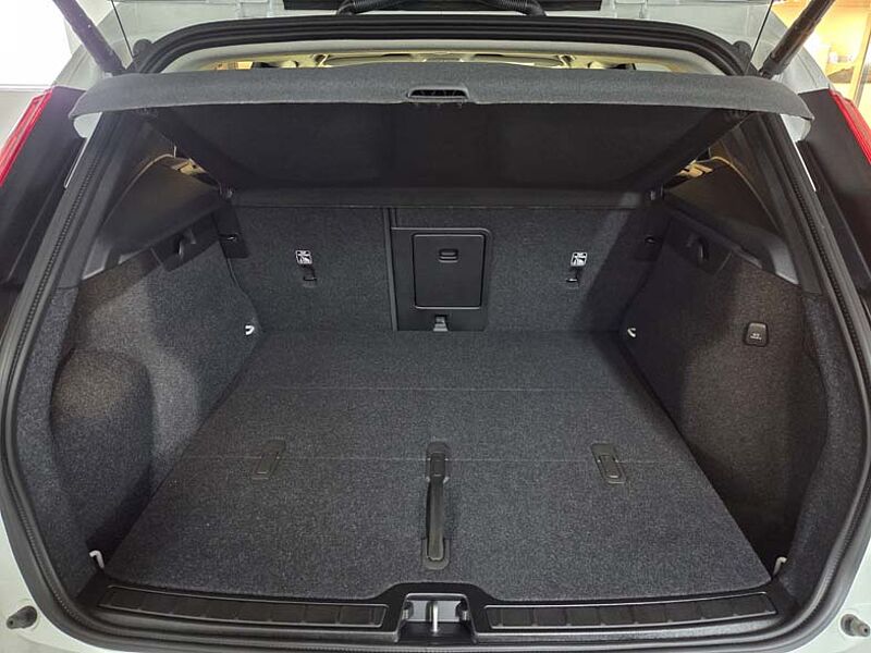 Volvo Ultra, B4 AWD
