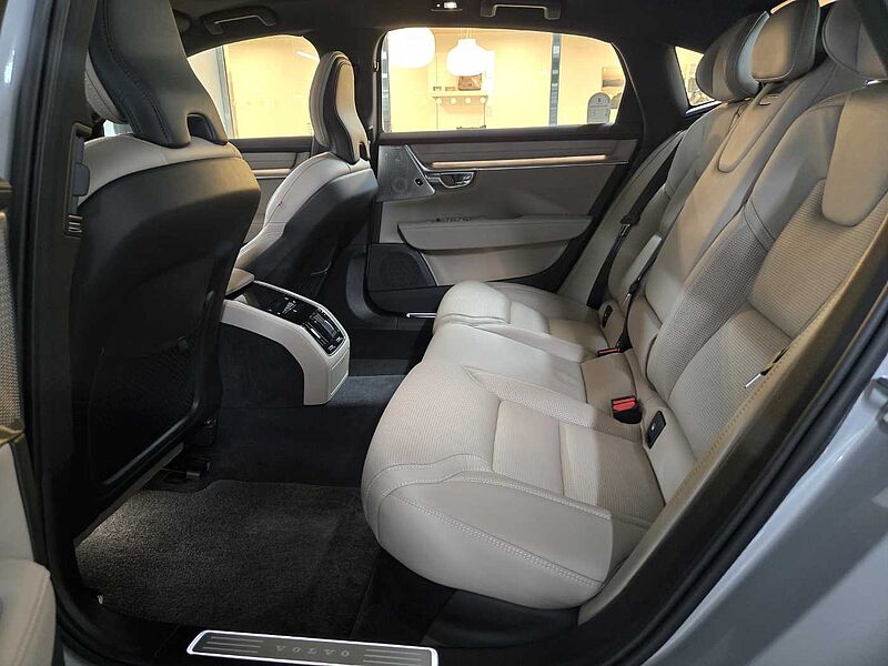 Volvo  Ultra, B5  브라이트
