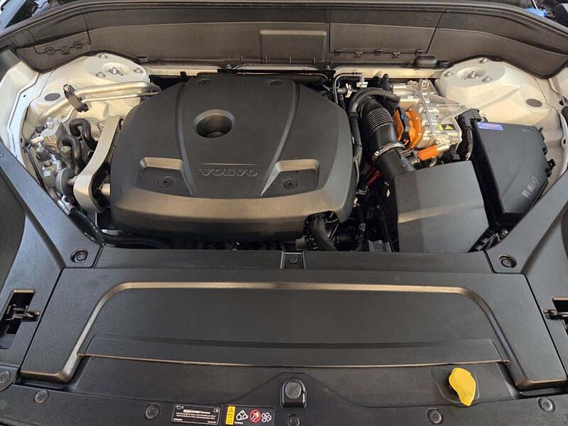 Volvo Ultra, T8 AWD