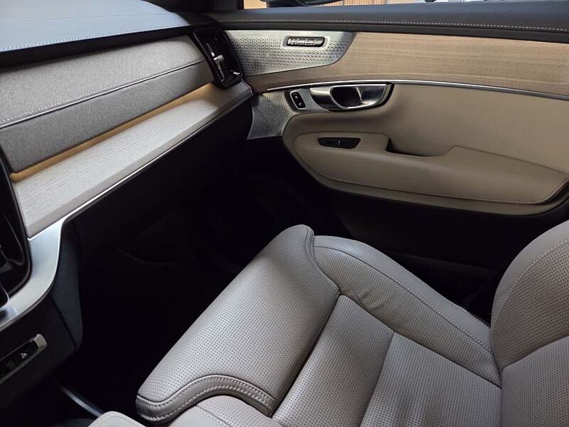 Volvo Ultra, T8 AWD