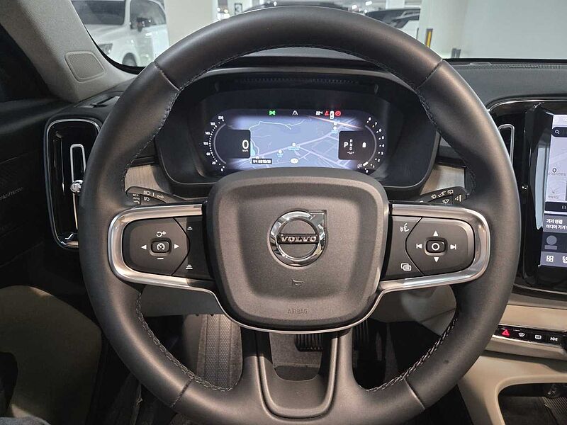 Volvo Ultra, B4 AWD 브라이트
