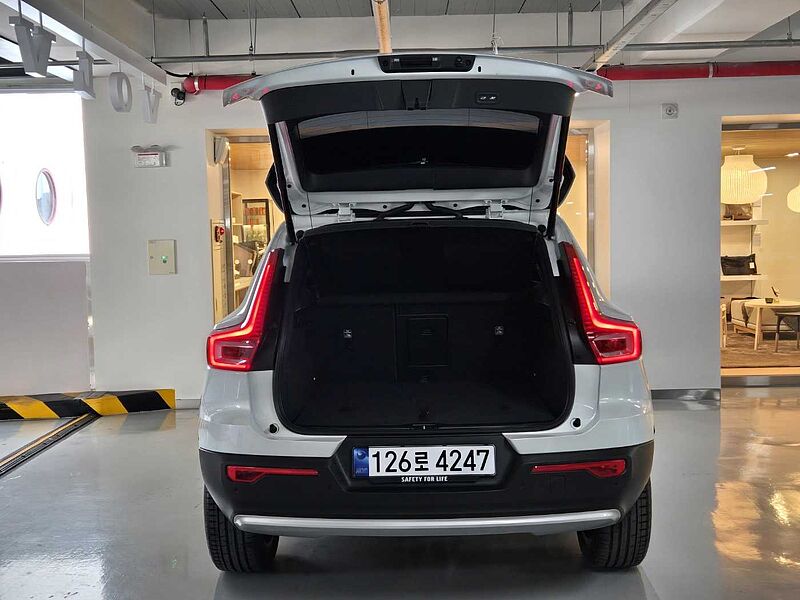 Volvo Ultra, B4 AWD 브라이트