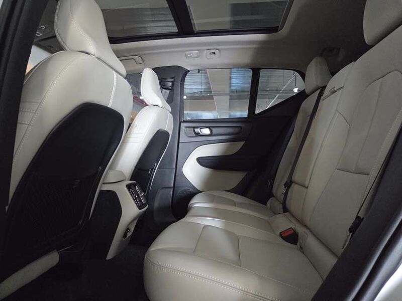 Volvo Ultra, B4 AWD