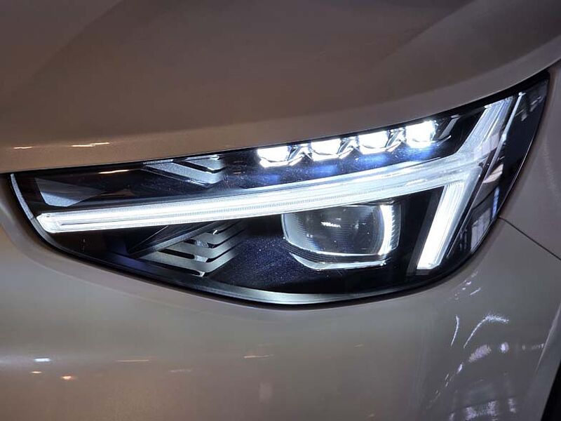 Volvo Ultra, B4 AWD