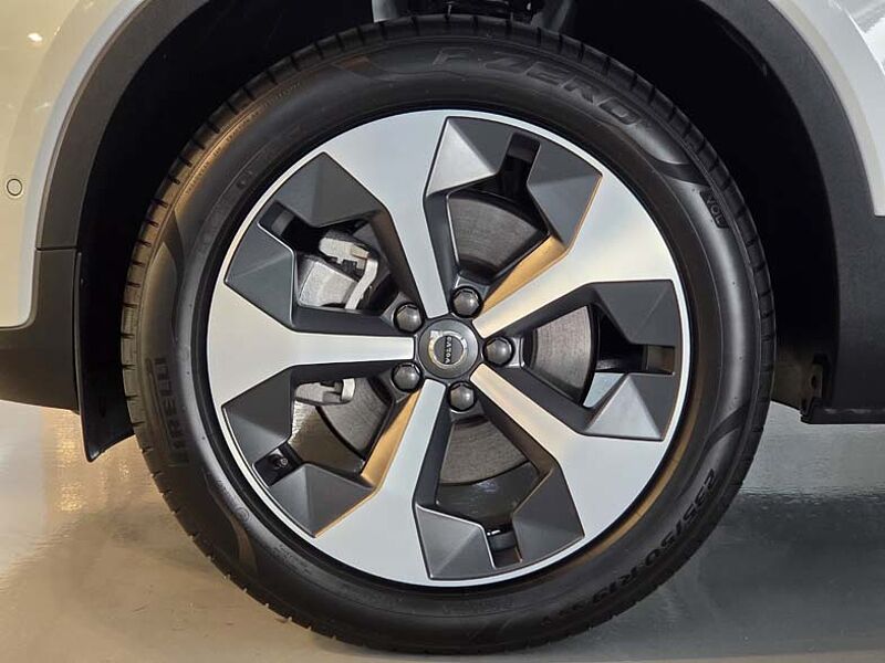Volvo Ultra, B4 AWD