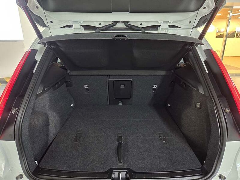 Volvo Ultra, B4 AWD