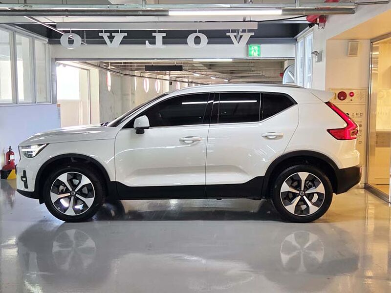 Volvo Ultra, B4 AWD