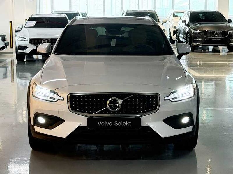Volvo  Ultra, B5 AWD