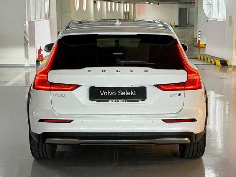Volvo  Ultra, B5 AWD