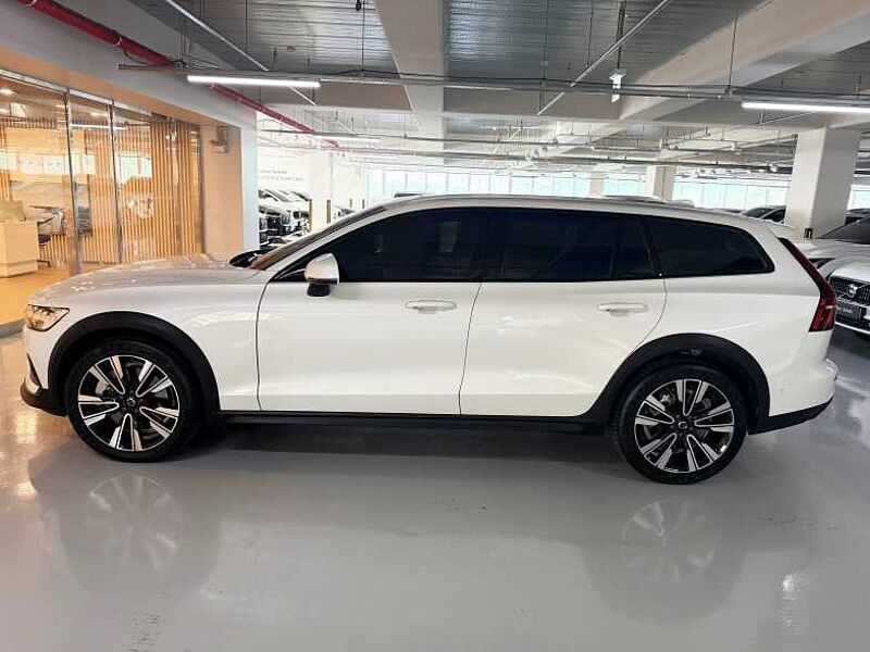 Volvo  Ultra, B5 AWD