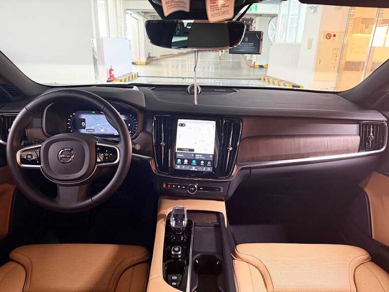Volvo  Ultra, B5 AWD