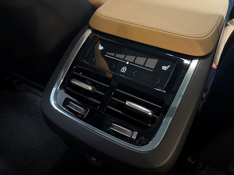 Volvo  Ultra, B5 AWD