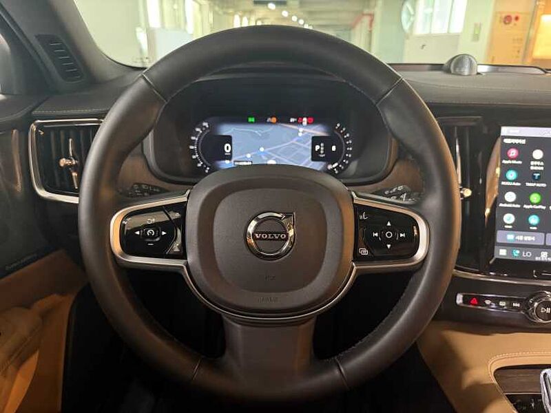 Volvo  Ultra, B5 AWD