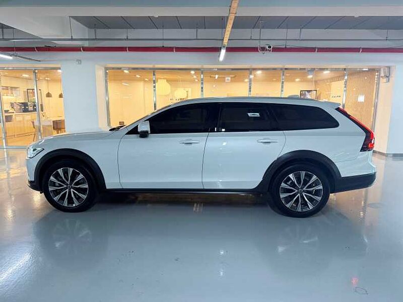 Volvo  Ultra, B5 AWD
